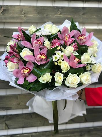 Букет цветов из: Розы и Хризантемы в Яровом