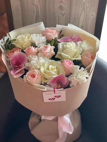 Букет цветов из: Орхидеи, Розы и Гвоздики в Яровом