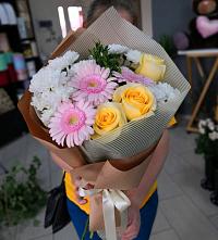 Букет цветов из:  Герберы, Розы и Хризантемы в Яровом