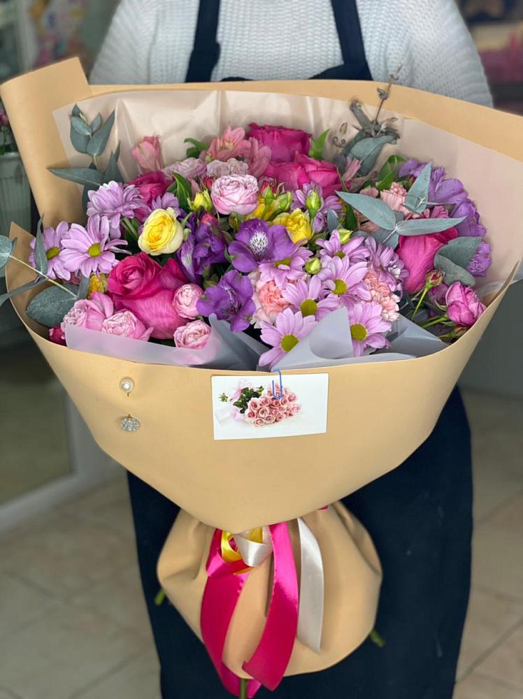 Букет цветов из: Хризантемы, Гвоздики и Альстромерии в Яровом