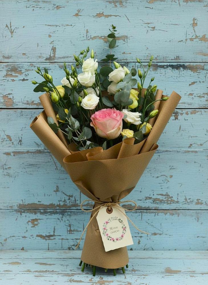 Букет цветов из: Розы и Лизиантусы в Яровом