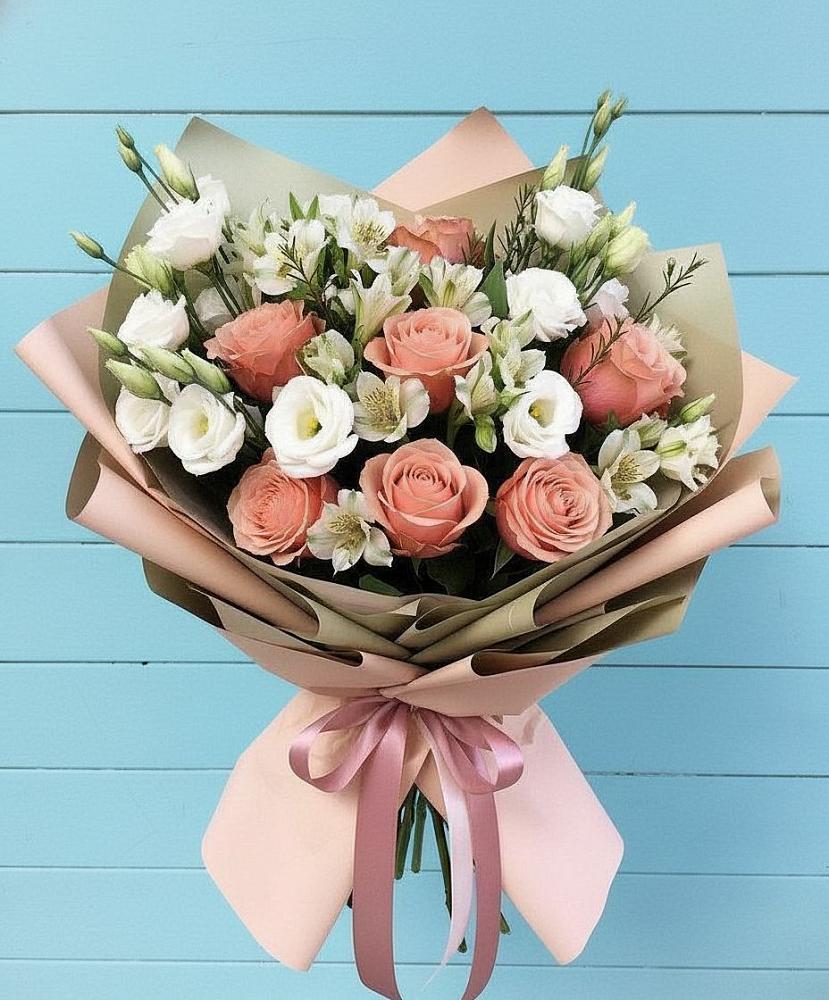 Букет цветов из: Розы, Альстромерии и Лизиантусы в Яровом