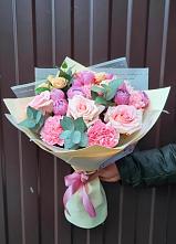 Букет цветов из:  Розы и Гвоздики в Яровом