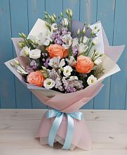 Букет цветов из:  Лизиантусы, Розы, Альстромерии и Гипсофила в Яровом