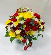 Цветочная композиция из Хризантемы и Розы в корзине в Яровом