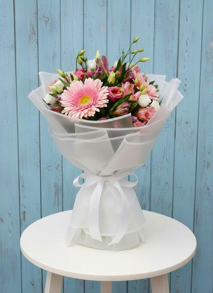 Букет цветов из: Герберы, Альстромерии и Лизиантусы в Яровом