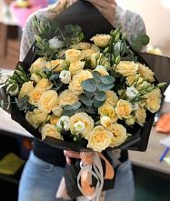 Букет цветов из:  Розы и Лизиантусы в Яровом