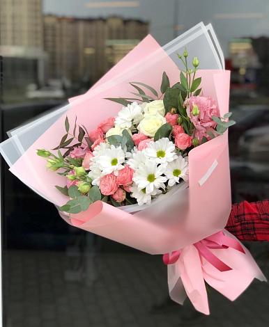 Букет цветов из: Розы, Лизиантусы и Хризантемы в Яровом