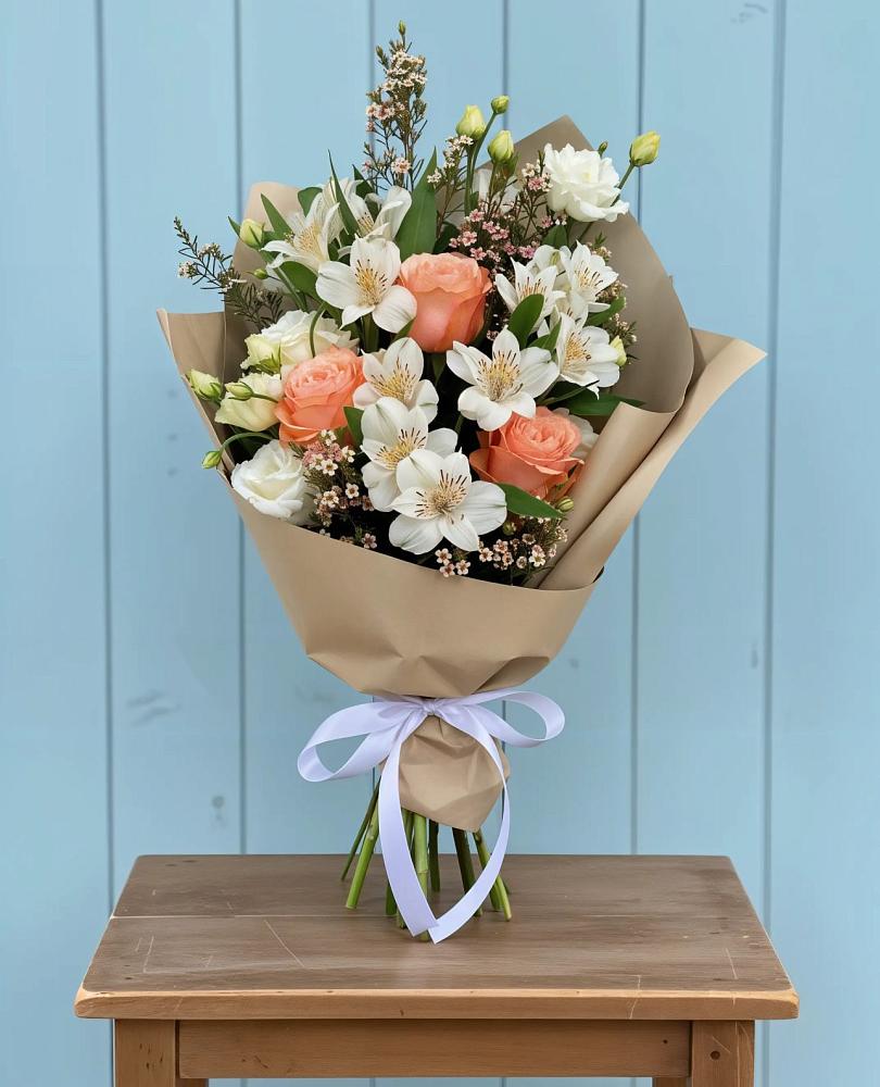 Букет цветов из: Альстромерии, Лизиантусы, Розы и Хризантемы в Яровом